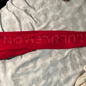 Lululemon leggings size 6
